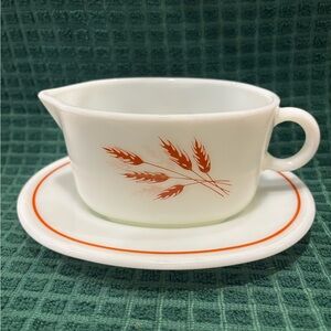 Pyrex Autumn Harvest Wheat Gravy Boat with saucer